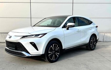 Toyota Venza, 2022 год, 3 630 000 рублей, 3 фотография