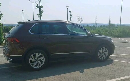 Volkswagen Tiguan II, 2020 год, 3 590 000 рублей, 6 фотография
