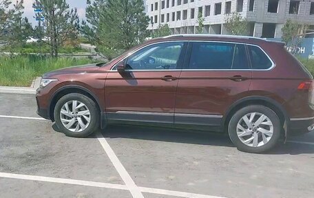 Volkswagen Tiguan II, 2020 год, 3 590 000 рублей, 3 фотография