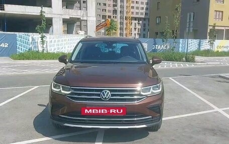 Volkswagen Tiguan II, 2020 год, 3 590 000 рублей, 8 фотография
