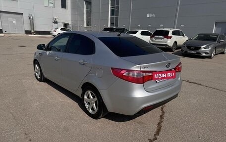 KIA Rio III рестайлинг, 2014 год, 935 000 рублей, 2 фотография