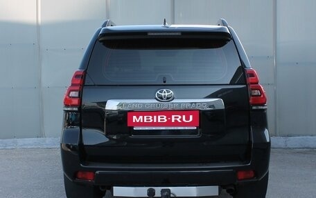 Toyota Land Cruiser Prado 150 рестайлинг 2, 2017 год, 5 700 000 рублей, 8 фотография