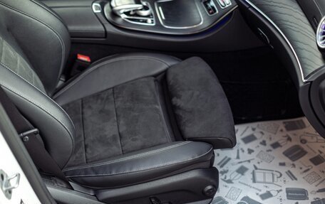 Mercedes-Benz E-Класс, 2018 год, 4 299 000 рублей, 29 фотография