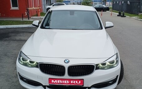 BMW 3 серия, 2019 год, 3 100 000 рублей, 1 фотография