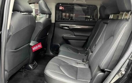 Toyota Highlander, 2022 год, 4 466 000 рублей, 14 фотография
