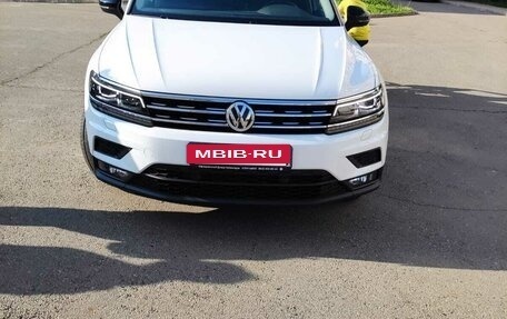 Volkswagen Tiguan II, 2020 год, 2 600 000 рублей, 6 фотография