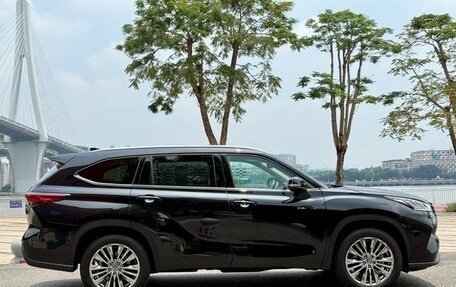 Toyota Highlander, 2024 год, 5 184 000 рублей, 13 фотография