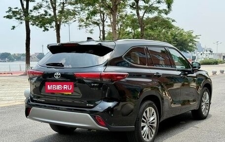 Toyota Highlander, 2024 год, 5 184 000 рублей, 9 фотография