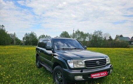 Toyota Land Cruiser 100 рестайлинг 2, 1999 год, 1 400 000 рублей, 3 фотография