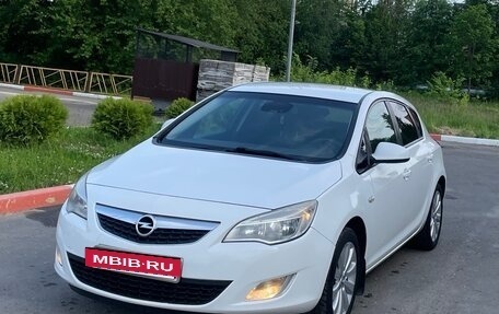 Opel Astra J, 2012 год, 700 000 рублей, 2 фотография