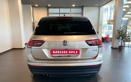 Volkswagen Tiguan II, 2017 год, 2 580 000 рублей, 4 фотография