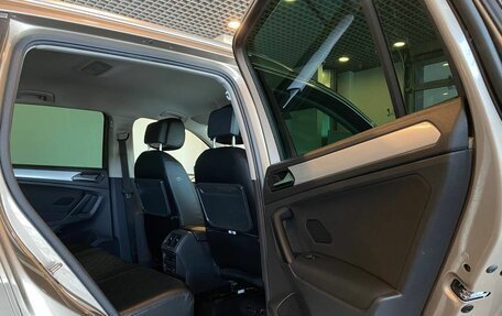 Volkswagen Tiguan II, 2017 год, 2 580 000 рублей, 26 фотография
