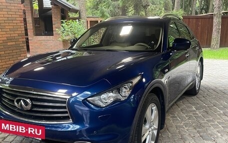 Infiniti QX70, 2016 год, 3 100 000 рублей, 2 фотография