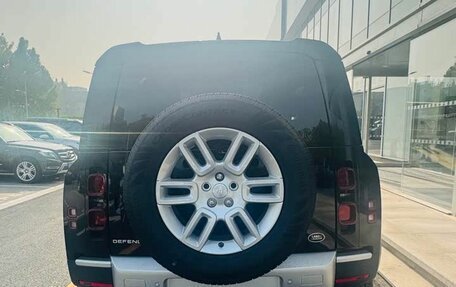 Land Rover Defender II, 2025 год, 8 950 000 рублей, 3 фотография