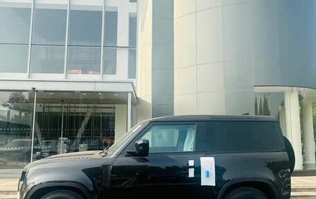 Land Rover Defender II, 2025 год, 8 950 000 рублей, 11 фотография