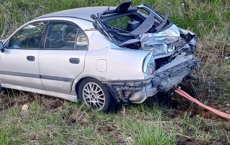 Mitsubishi Carisma I, 2002 год, 150 000 рублей, 1 фотография