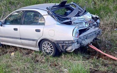 Mitsubishi Carisma I, 2002 год, 150 000 рублей, 1 фотография