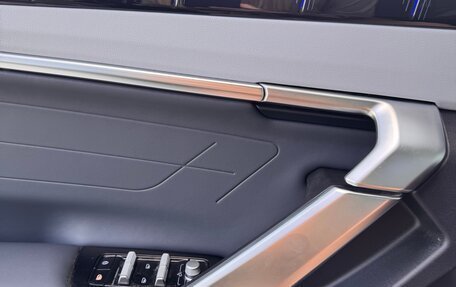Geely Atlas, 2025 год, 3 000 000 рублей, 3 фотография