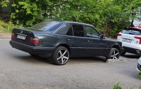 Mercedes-Benz E-Класс, 1993 год, 300 000 рублей, 9 фотография