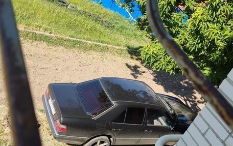 Mercedes-Benz E-Класс, 1993 год, 300 000 рублей, 11 фотография
