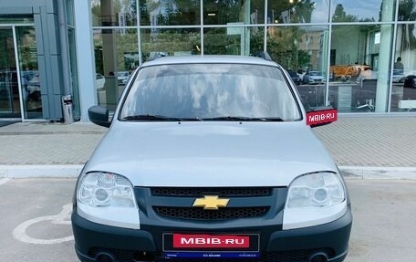 Chevrolet Niva I рестайлинг, 2012 год, 550 000 рублей, 2 фотография