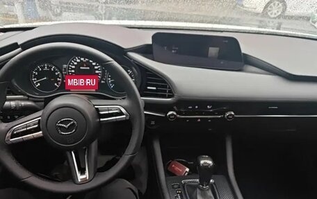 Mazda 3, 2022 год, 1 530 000 рублей, 2 фотография