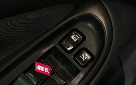 Nissan Almera, 2004 год, 100 000 рублей, 9 фотография