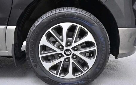 Hyundai Grand Starex Grand Starex I рестайлинг 2, 2018 год, 2 990 000 рублей, 5 фотография