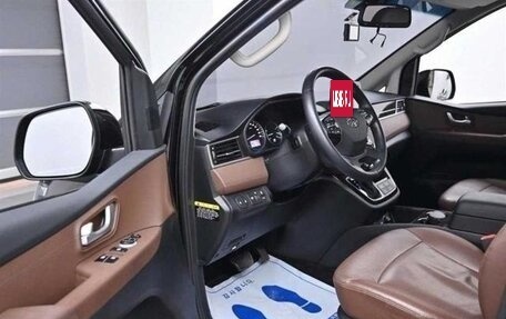 Hyundai Grand Starex Grand Starex I рестайлинг 2, 2018 год, 2 990 000 рублей, 11 фотография