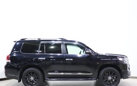 Toyota Land Cruiser 200, 2016 год, 6 100 000 рублей, 3 фотография