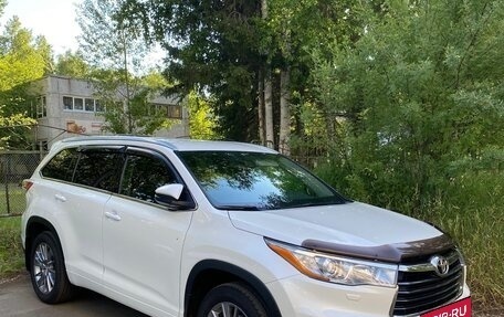 Toyota Highlander III, 2014 год, 3 170 000 рублей, 1 фотография