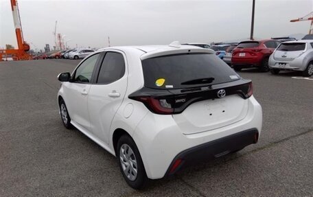 Toyota Yaris, 2020 год, 1 290 000 рублей, 3 фотография