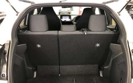 Toyota Yaris, 2020 год, 1 290 000 рублей, 6 фотография