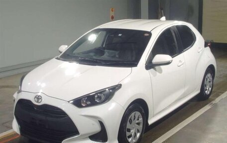Toyota Yaris, 2020 год, 1 290 000 рублей, 18 фотография