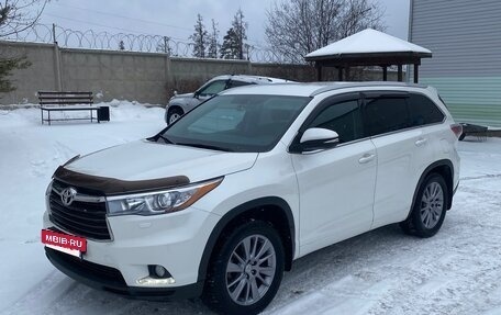 Toyota Highlander III, 2014 год, 3 170 000 рублей, 4 фотография