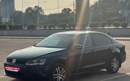 Volkswagen Jetta VI, 2012 год, 1 090 000 рублей, 2 фотография