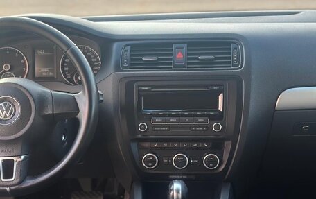 Volkswagen Jetta VI, 2012 год, 1 090 000 рублей, 8 фотография