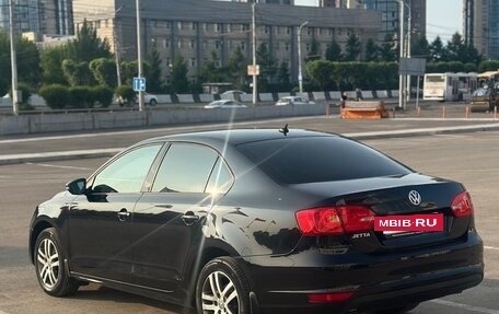Volkswagen Jetta VI, 2012 год, 1 090 000 рублей, 4 фотография
