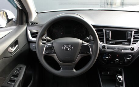 Hyundai Solaris II рестайлинг, 2021 год, 1 495 000 рублей, 8 фотография