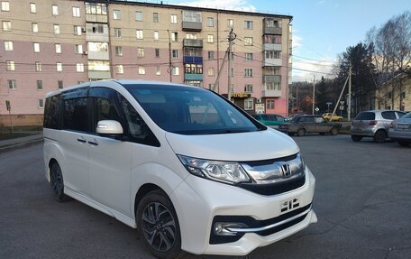 Honda Stepwgn IV, 2017 год, 2 250 000 рублей, 4 фотография