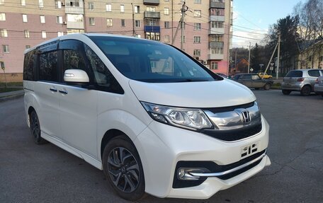Honda Stepwgn IV, 2017 год, 2 250 000 рублей, 3 фотография