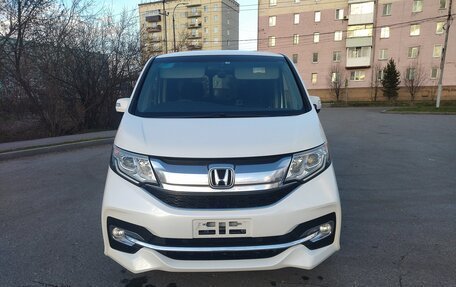 Honda Stepwgn IV, 2017 год, 2 250 000 рублей, 5 фотография