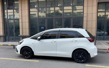 Honda Fit, 2021 год, 1 300 000 рублей, 4 фотография