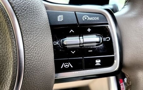 KIA Carnival, 2021 год, 2 280 000 рублей, 17 фотография