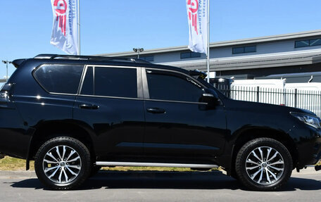 Toyota Land Cruiser Prado 150 рестайлинг 2, 2022 год, 5 615 000 рублей, 4 фотография