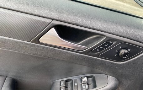 Volkswagen Jetta VI, 2014 год, 1 400 000 рублей, 10 фотография