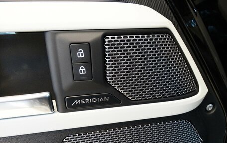 Land Rover Defender II, 2021 год, 6 000 000 рублей, 9 фотография