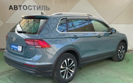 Volkswagen Tiguan II, 2019 год, 2 489 000 рублей, 2 фотография