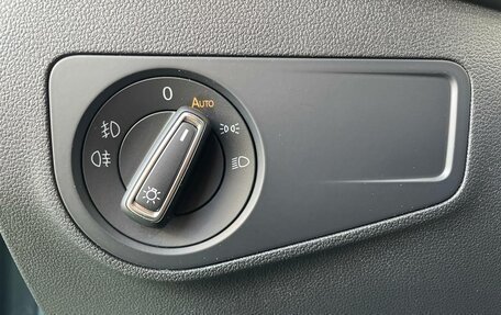 Volkswagen Tiguan II, 2019 год, 2 489 000 рублей, 6 фотография