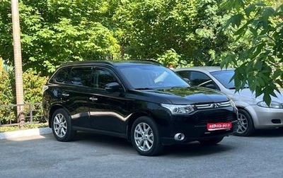 Mitsubishi Outlander III рестайлинг 3, 2013 год, 1 800 000 рублей, 1 фотография